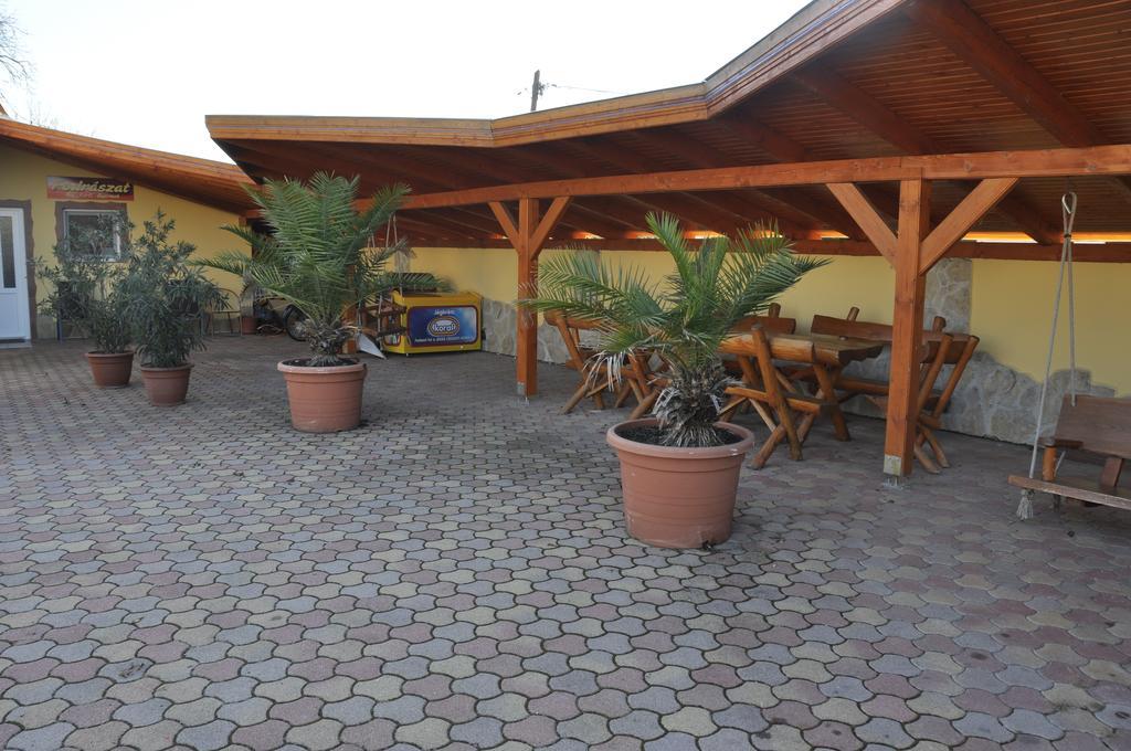 Tengerszem Panzio Bed & Breakfast Bánk Dış mekan fotoğraf